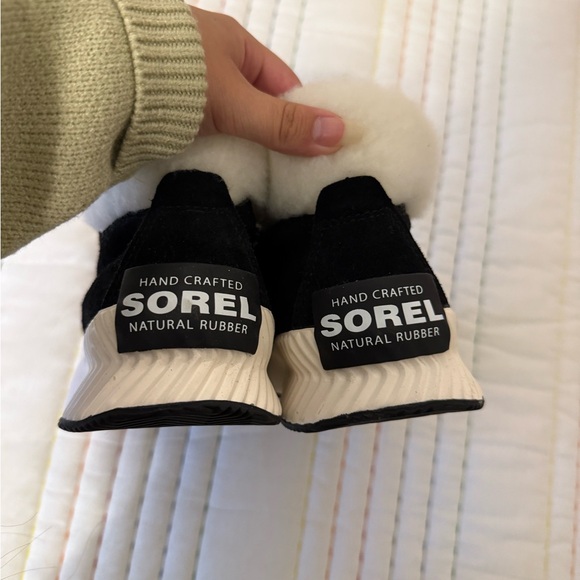 Sorel Black and White Winter Boots - Picture 6 of 9